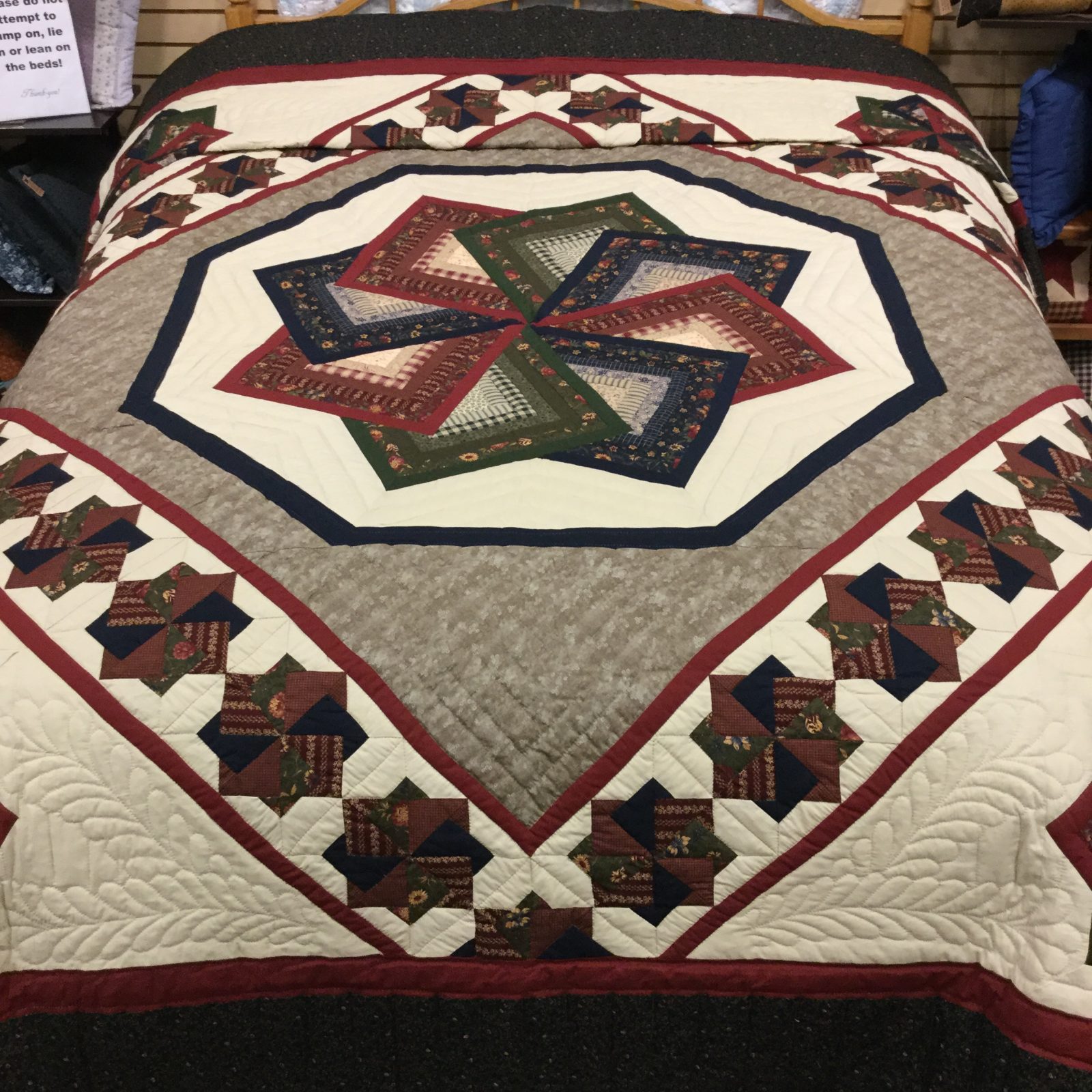 spin-star-quilt-queen-family-farm-handcrafts-amish-made