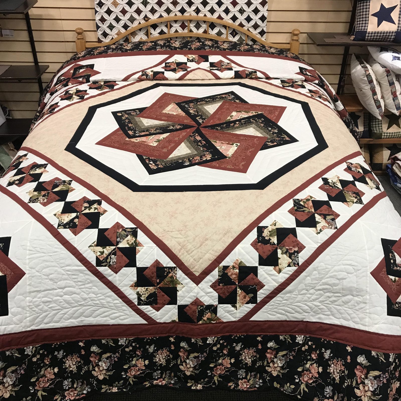 spin-star-quilt-queen-family-farm-handcrafts