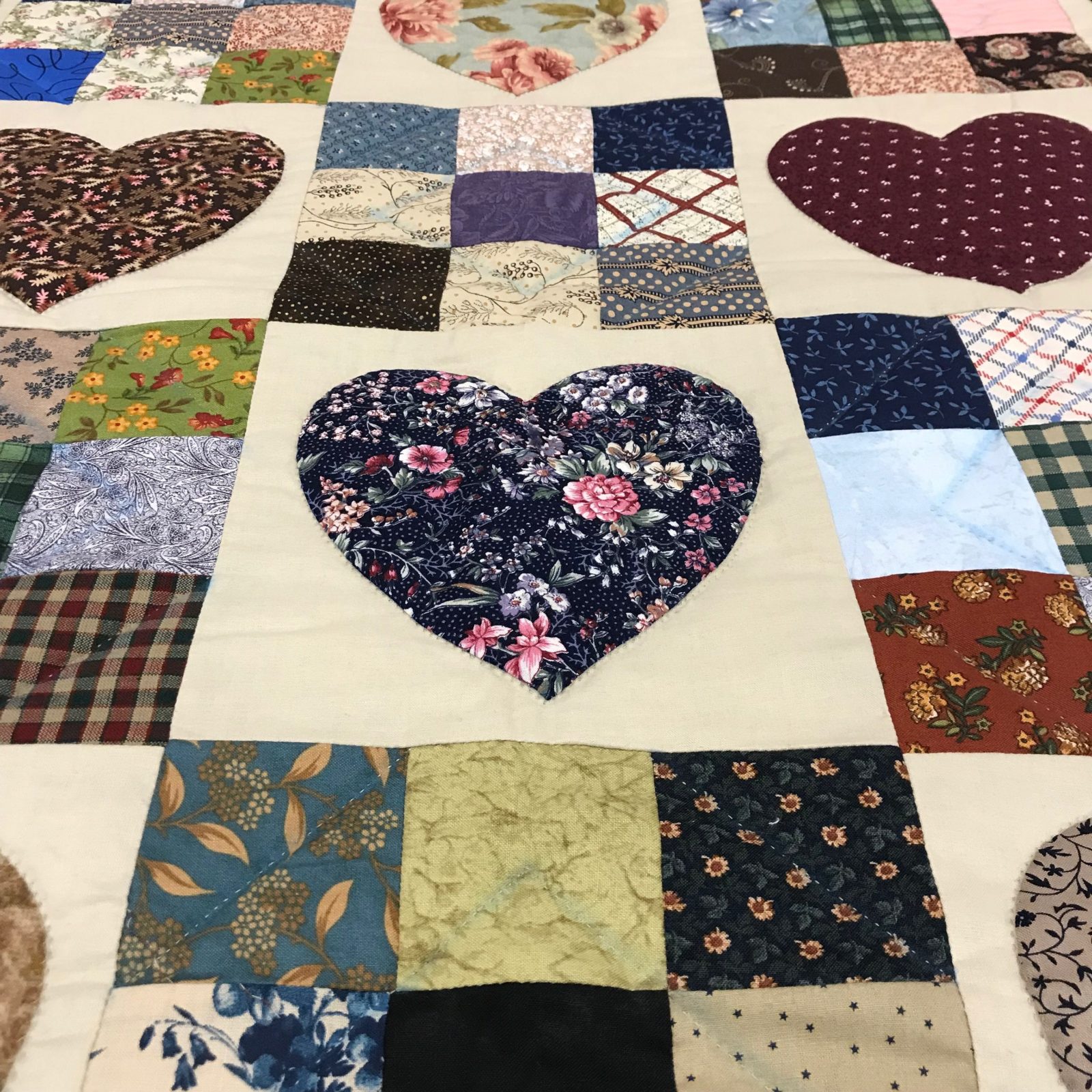 Amish Hearts All Around Quilt Pattern