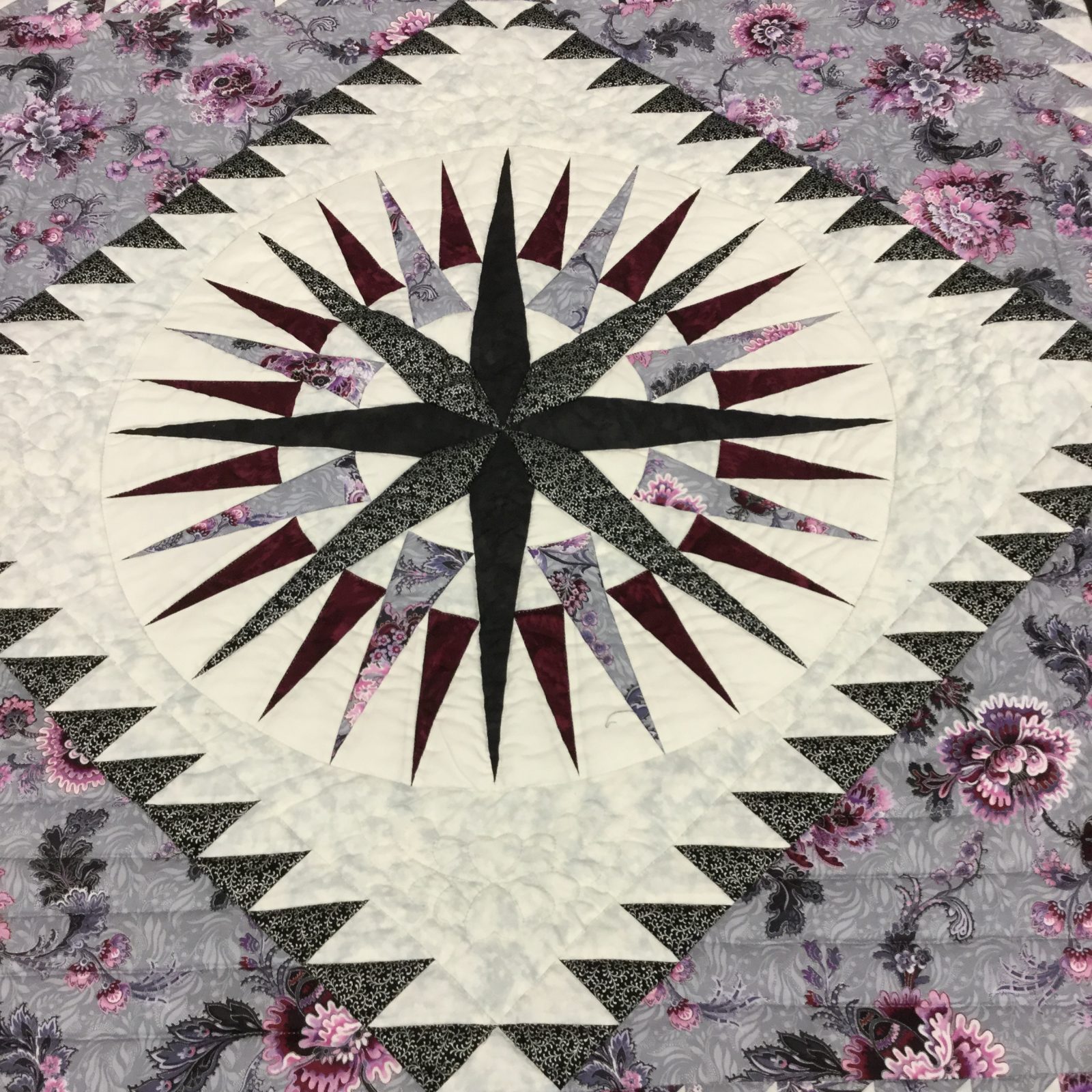 Mariner's Compass Quilt | Queen | Family Farm Handcrafts